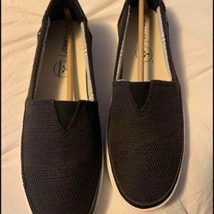 NWT Toms Woven Canvas Casual Shoe 8.5